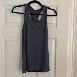 Lululemon black and white racer back top